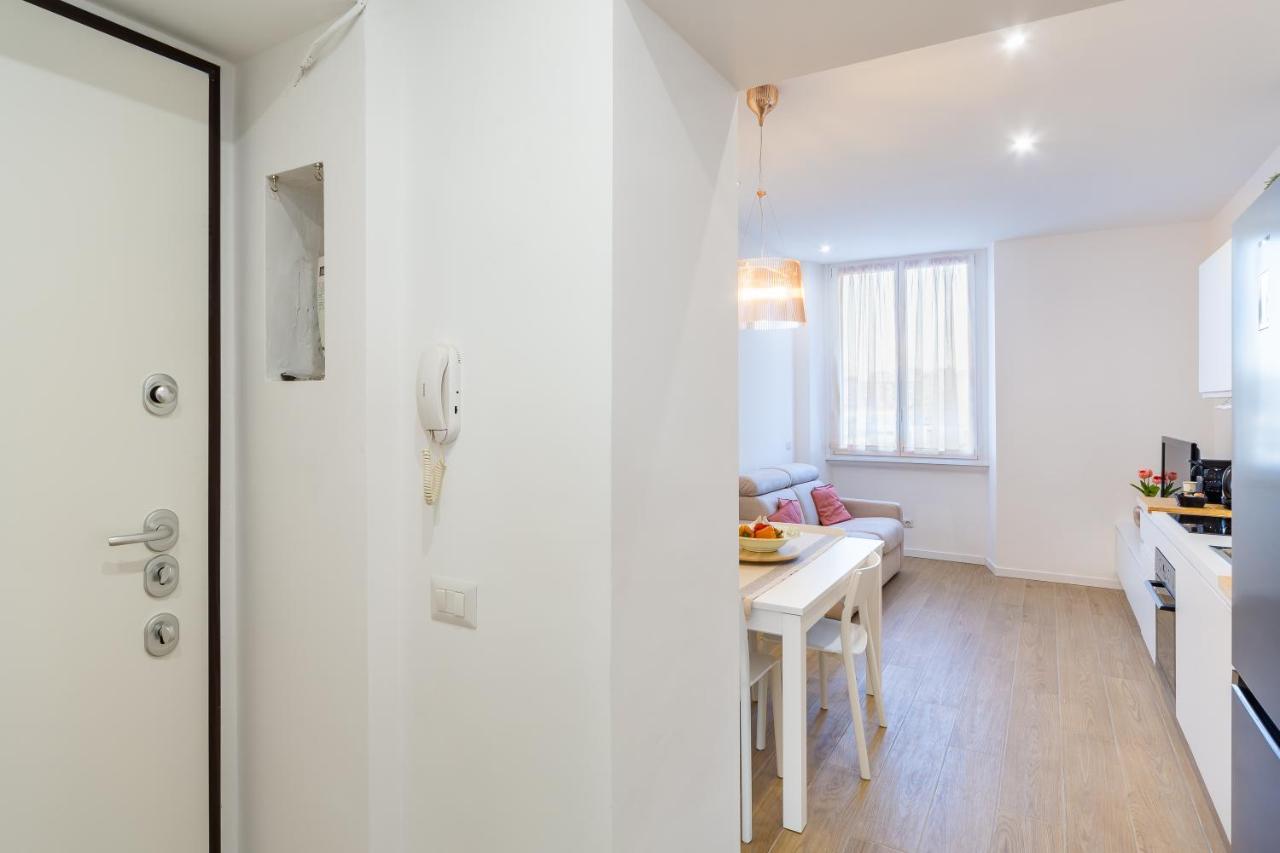 Station-duomo 10 Min Fast Wifi & Metro Apartment Milan